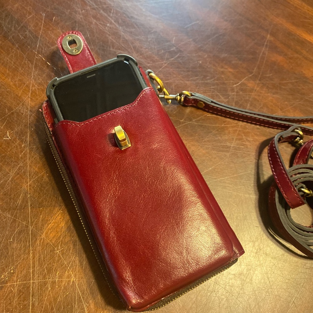 Patricia Nash Burgundy Leather Crossbody Wallet - Picture 2 of 8